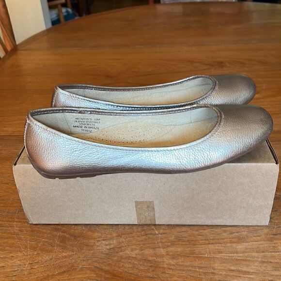 L.L. Bean Skimmer plain toe shoes 10m - Picture 2 of 8